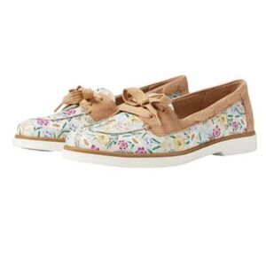 NATURALIZER KORRINE BOAT SHOE SZ.6 NWOT.